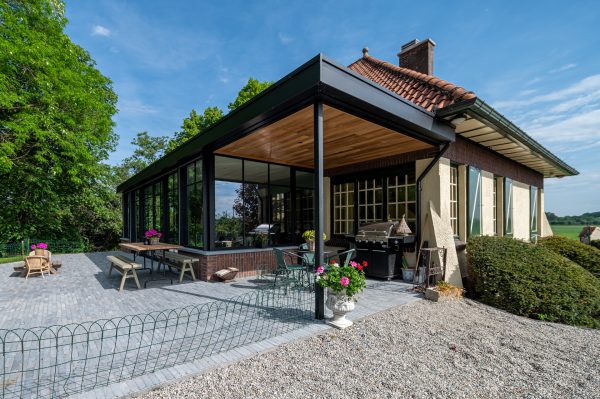 Aluminium veranda met pergola hoek